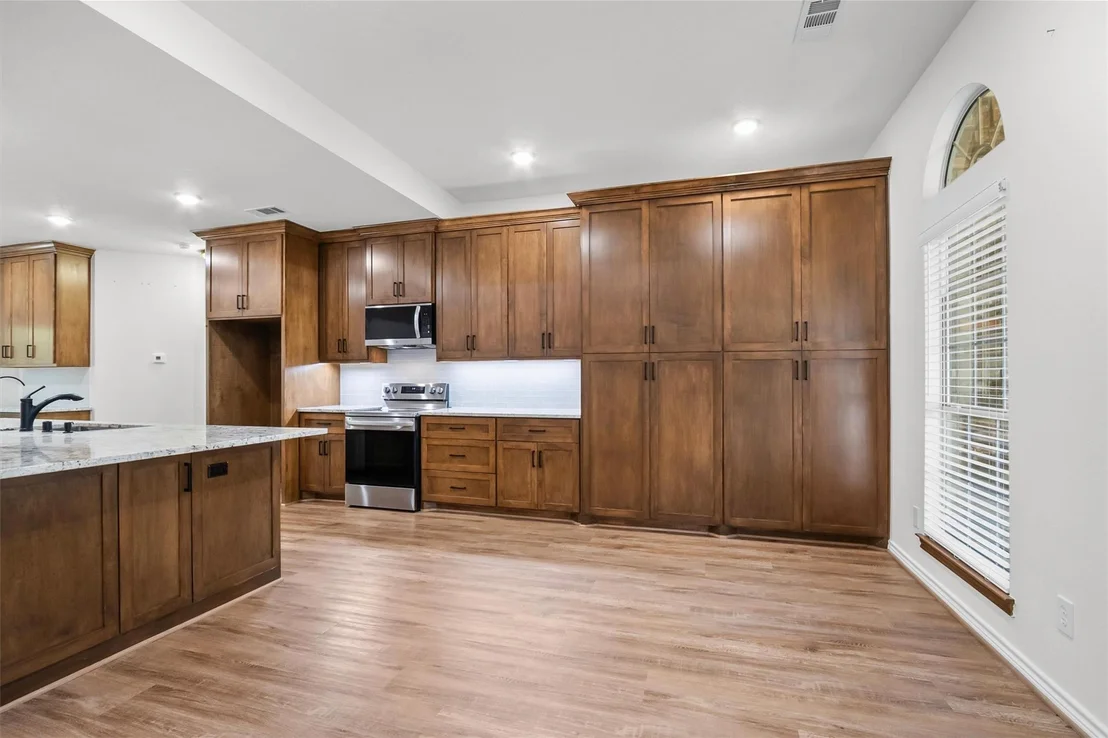 Photo of 15690 Corinthian Way