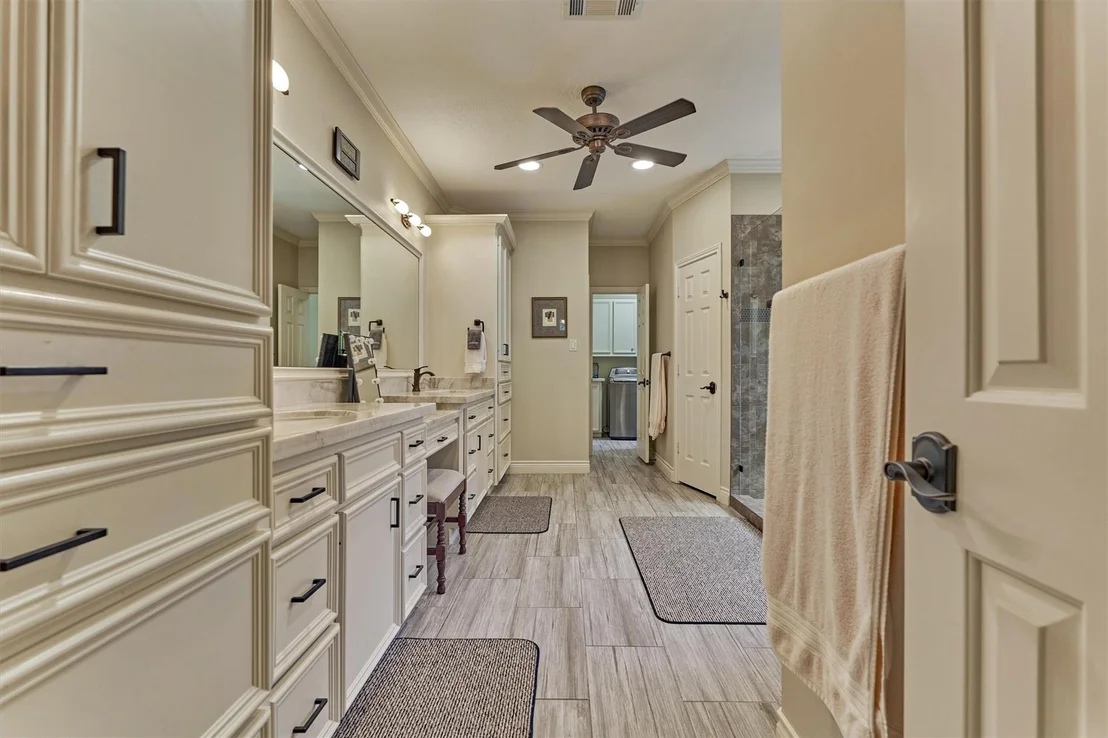 Photo of 150 Lake View Circle