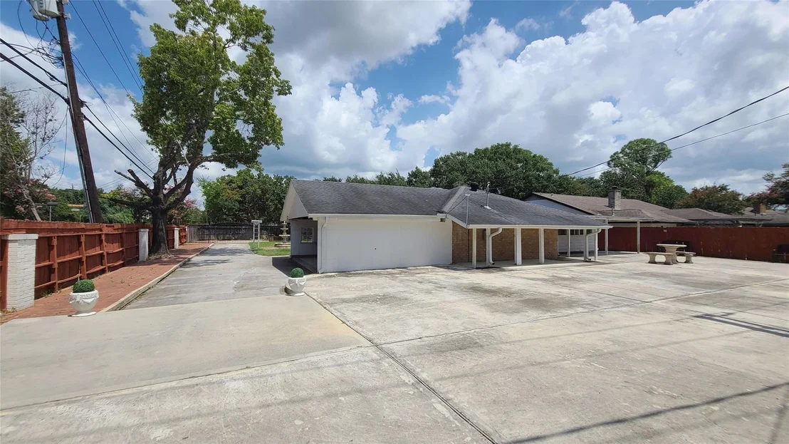 Photo of 902 Ashford Parkway