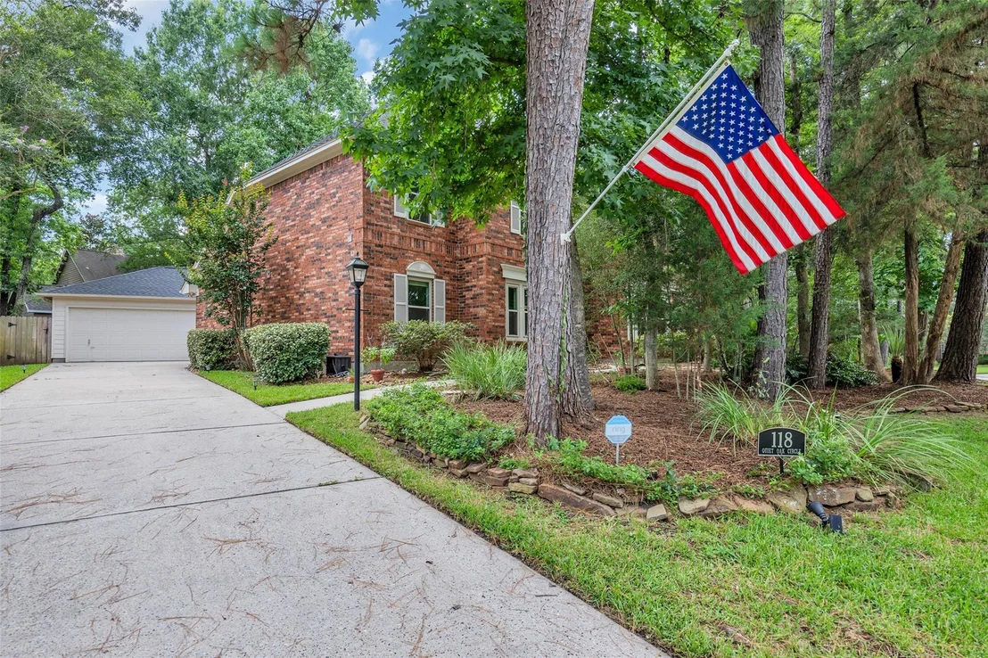 Photo of 118 Quiet Oak Circle