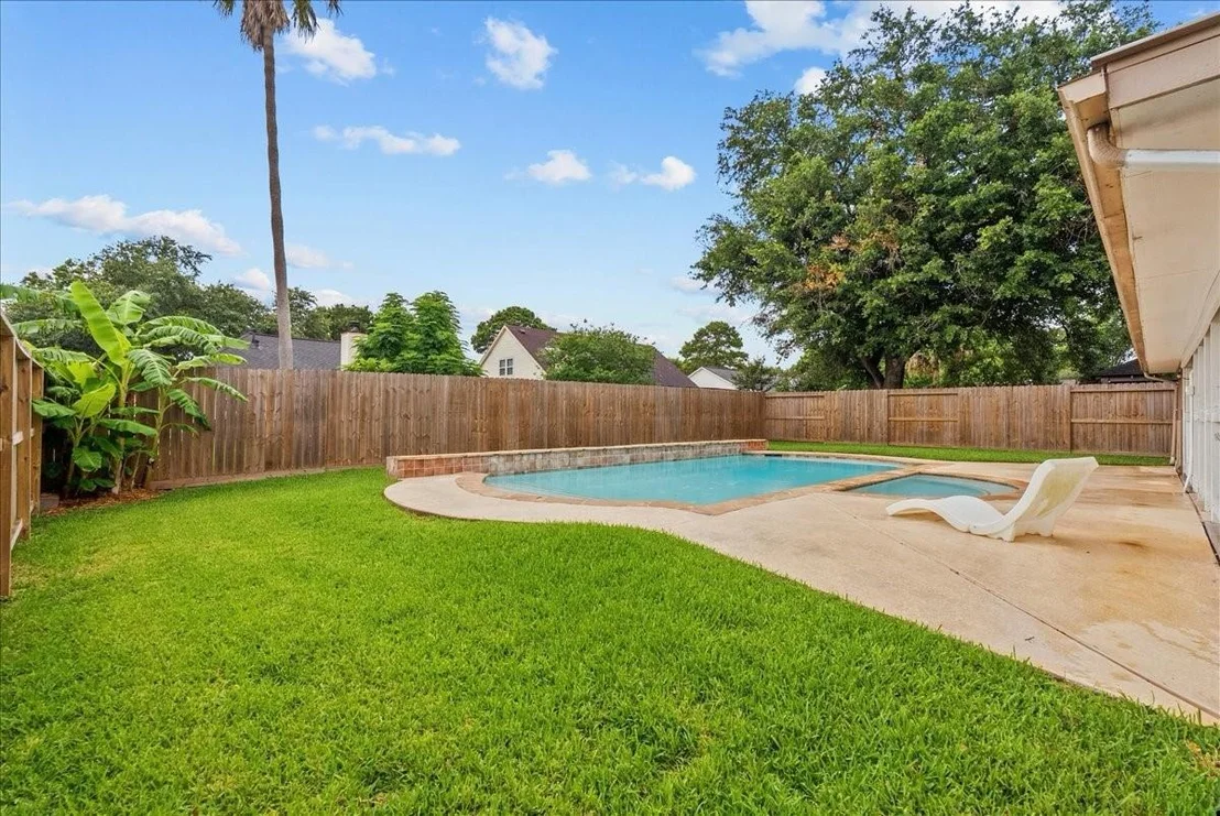 Photo of 423 Starborrough Drive