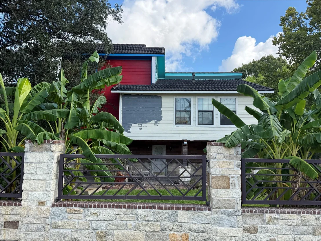 Photo of 8939 Intervale Street