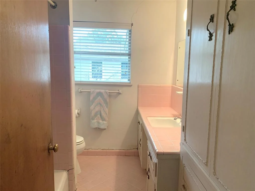 Photo of 4609 Redstart Street