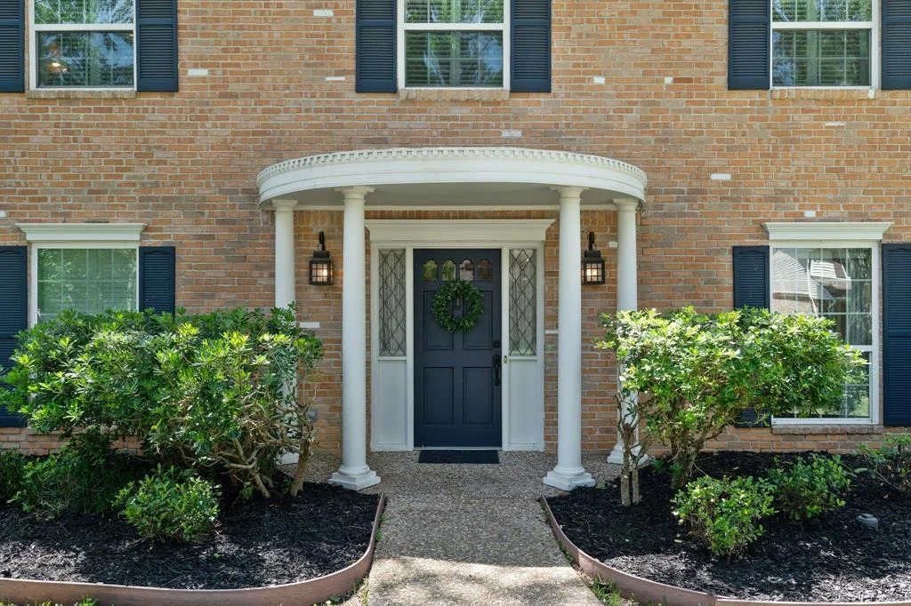 Photo of 17615 Loring Lane