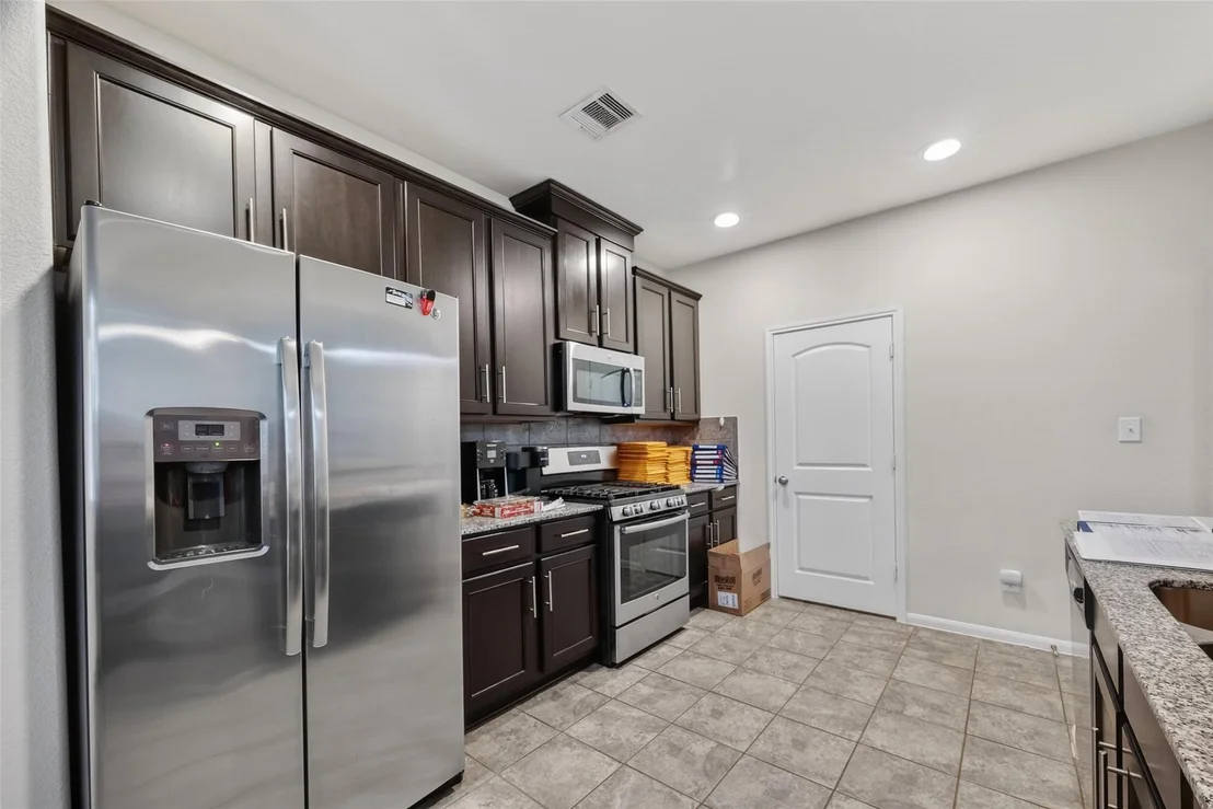 Photo of 7115 Pavilion Drive