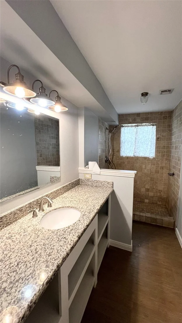 Photo of 803 Glen Hollow Drive