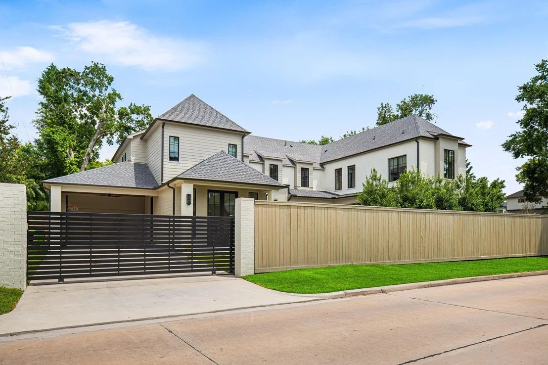 Photo of 8722 Lupton Lane