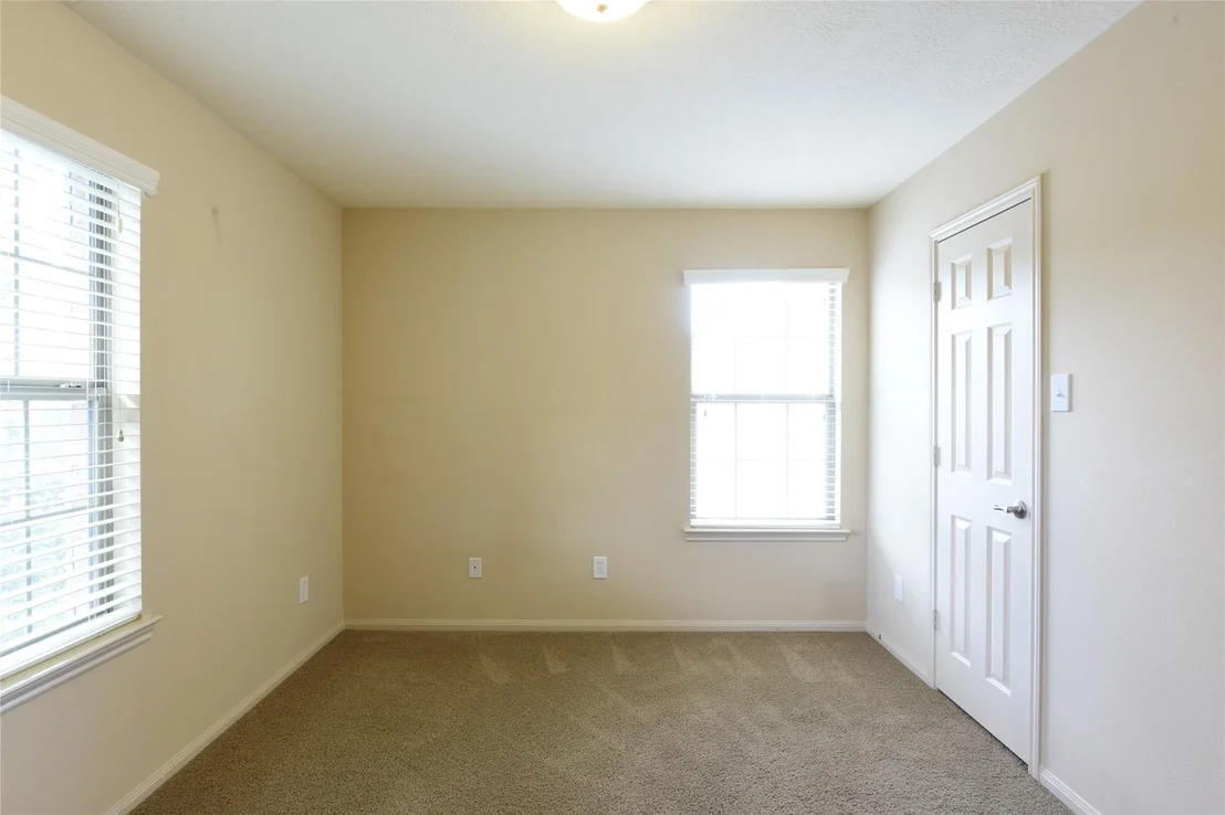 Photo of 118 E Lasting Spring Circle