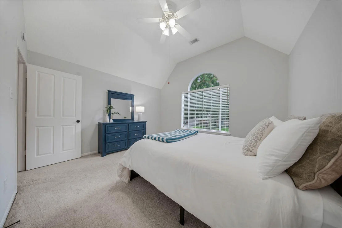 Photo of 79 N Cochrans Green Circle