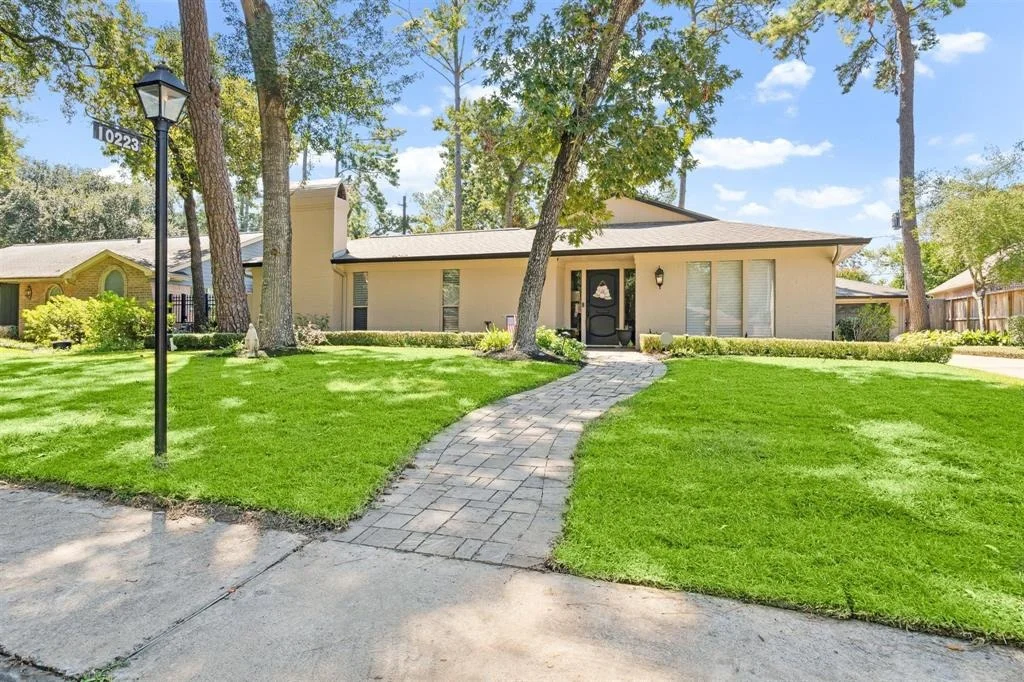 Photo of 10223 Pine Forest Road