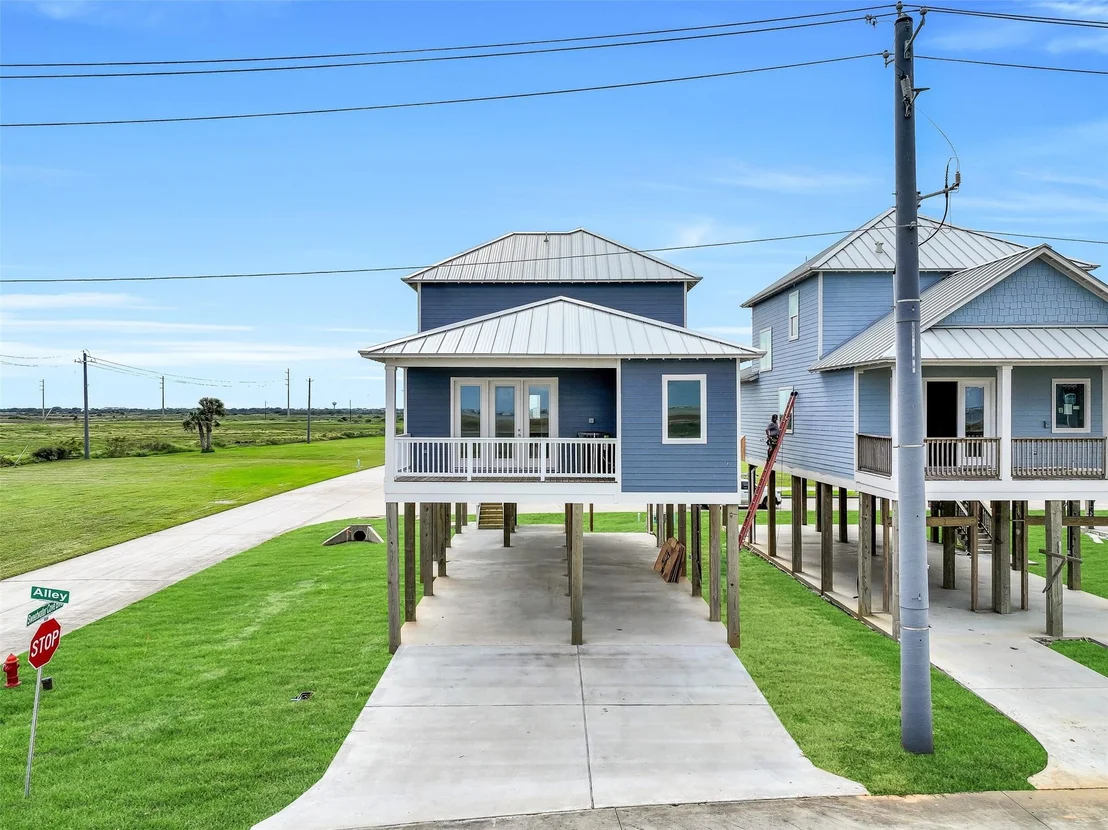 Photo of 1627 Bay Pointe Drive