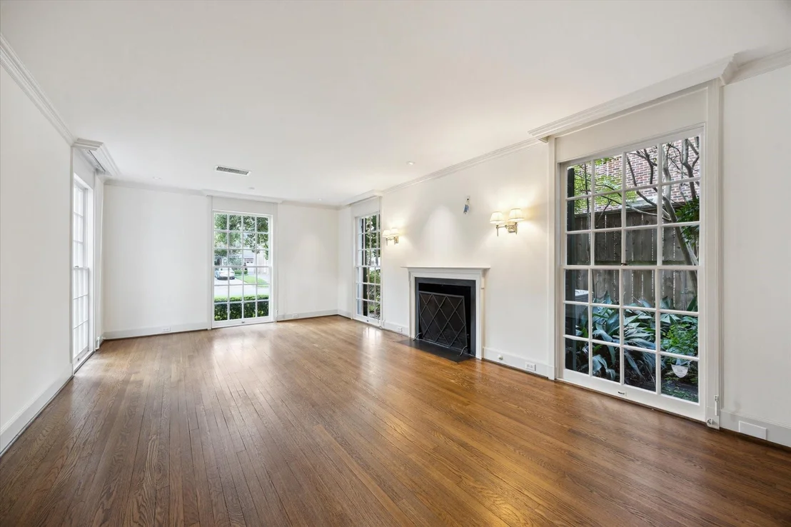 Photo of 2233 Pelham Drive