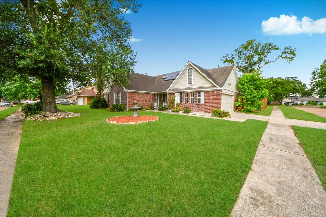 Photo of 15719 Baytree