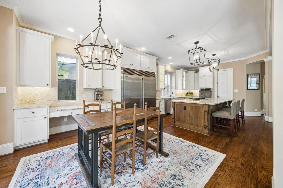 Photo of 1360 Chippendale Road