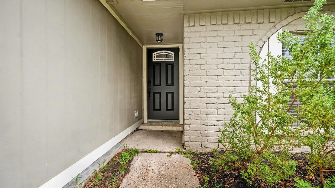 Photo of 23226 Low Ridge Road