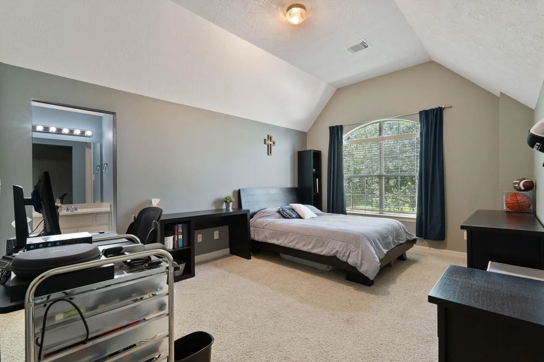 Photo of 9050 Forest Cliff Court