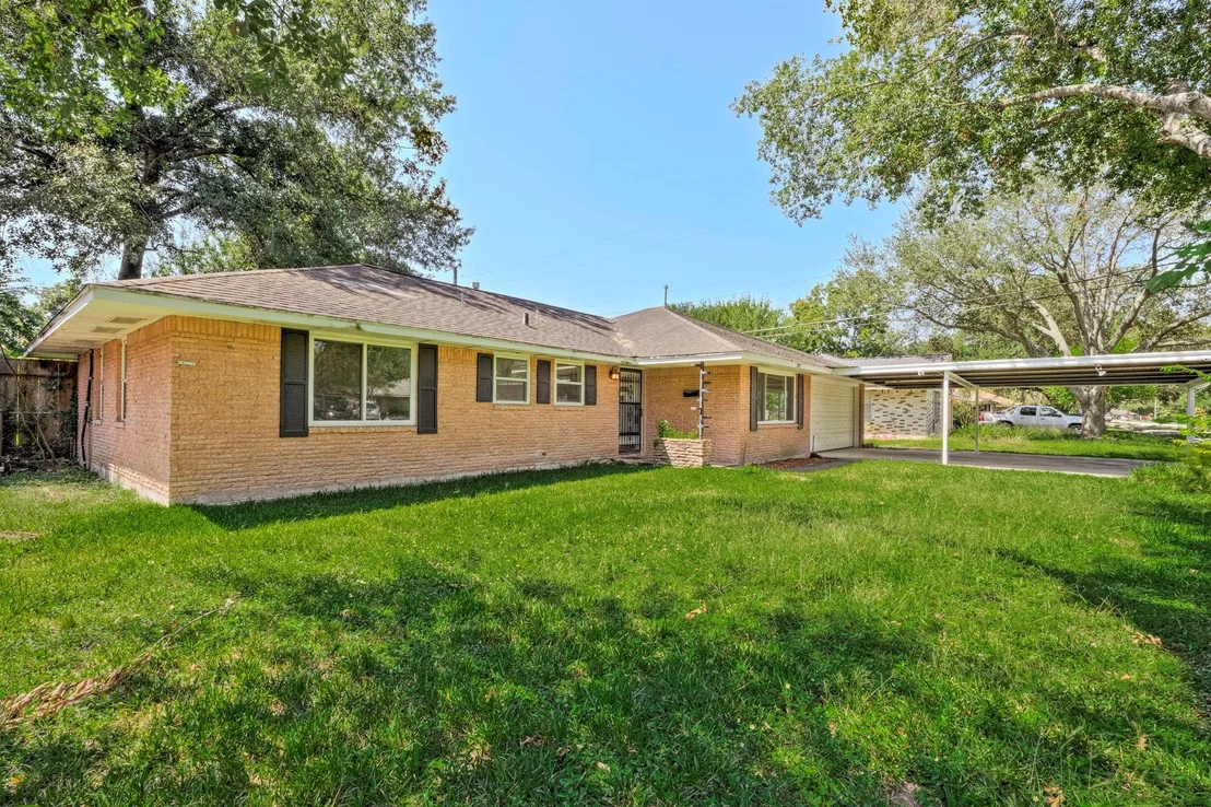 Photo of 8927 Rockhurst Drive