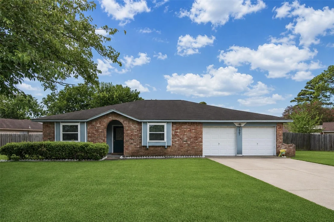 Photo of 2907 Heritage House Drive