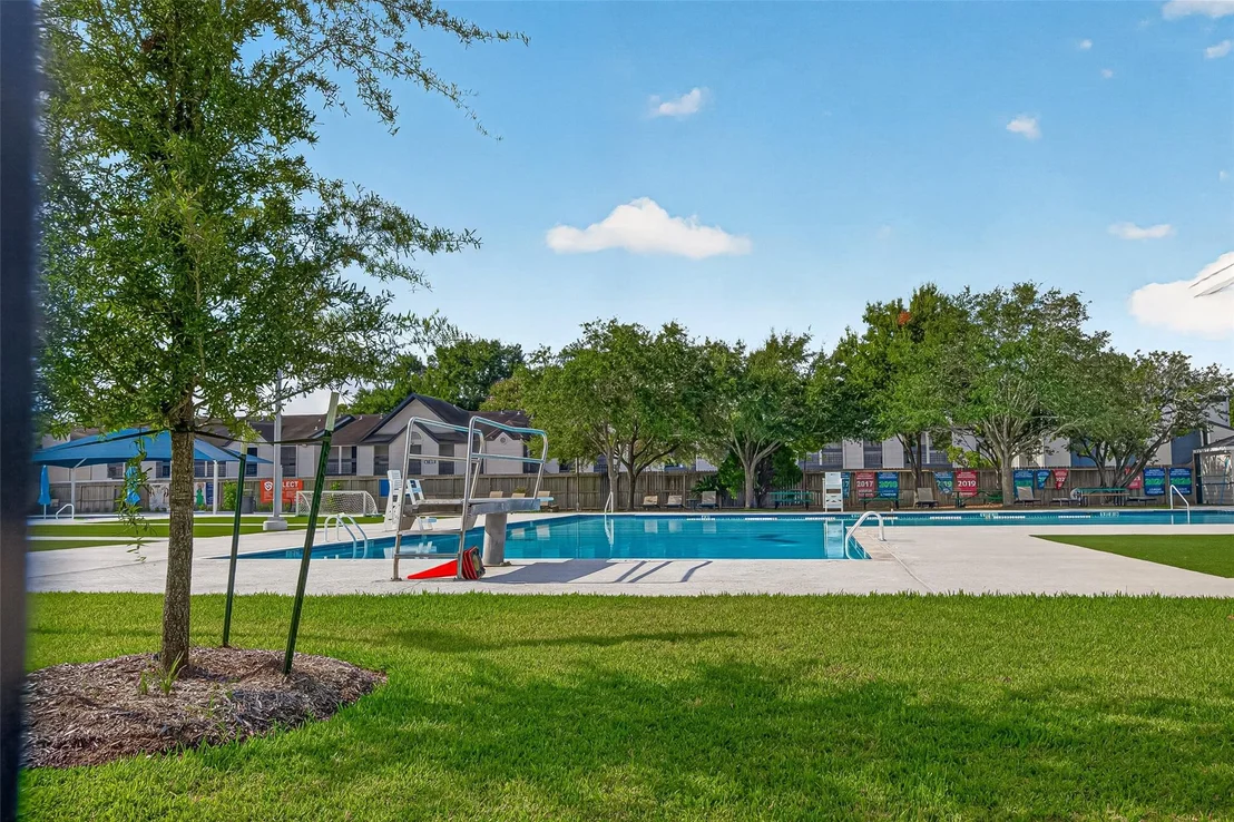 Photo of 418 N Wilcrest Drive