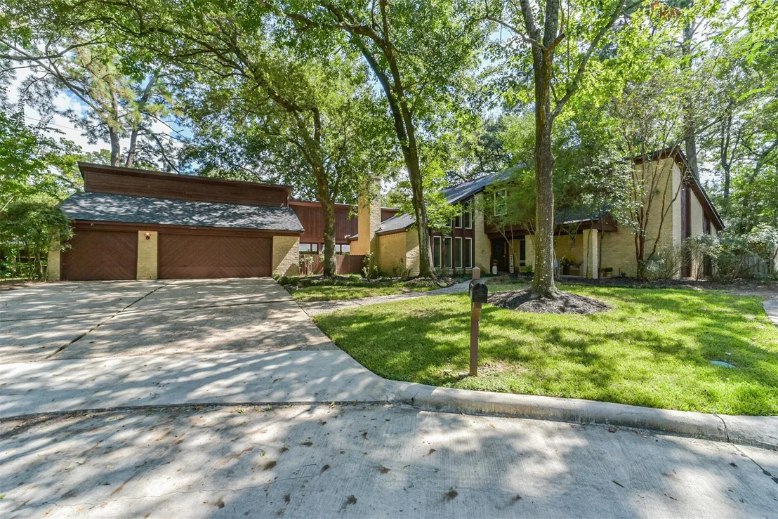 Photo of 7618 Hurst Forest Drive
