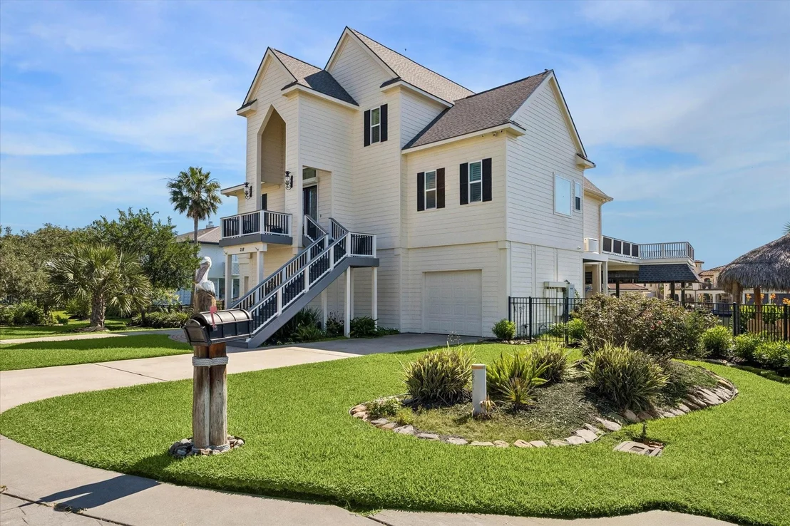 Photo of 218 Catamaran Drive