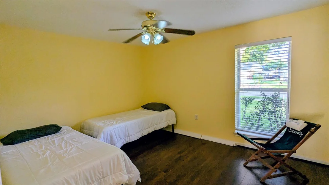 Photo of 4413 N Heron Drive
