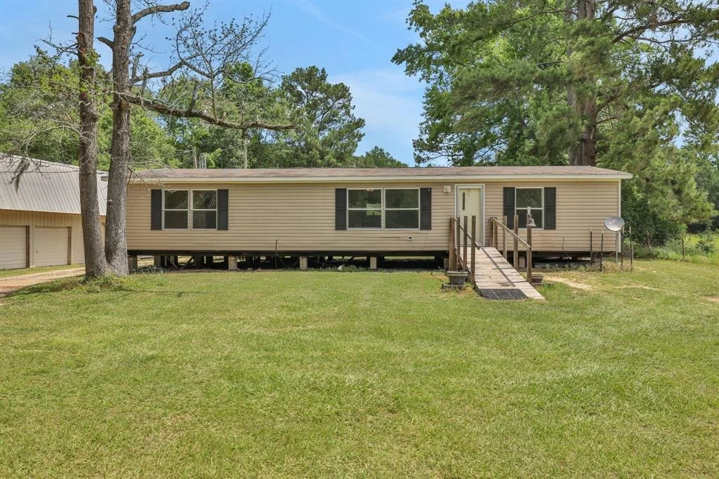 Photo of 1000 W Dalton Road