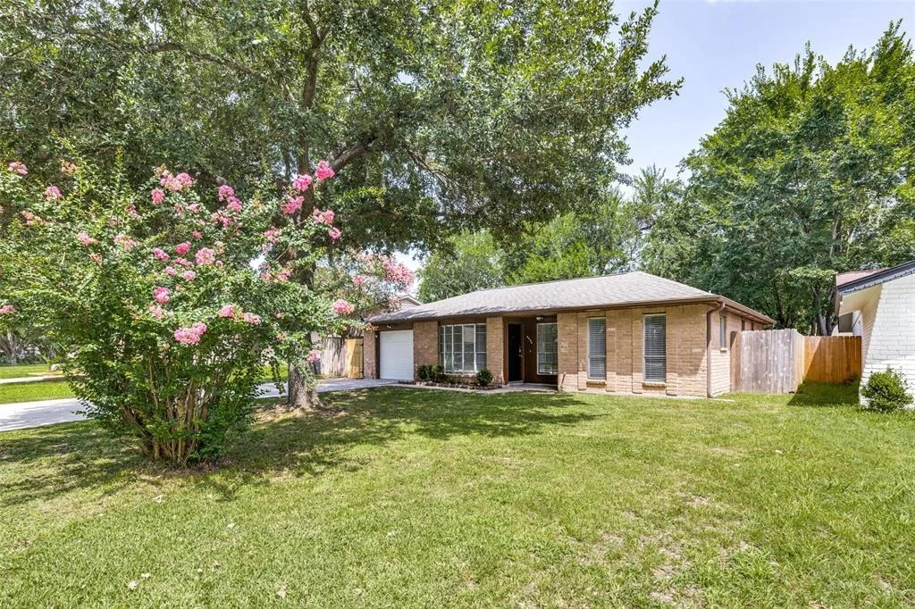 Photo of 4434 Donalbain Drive