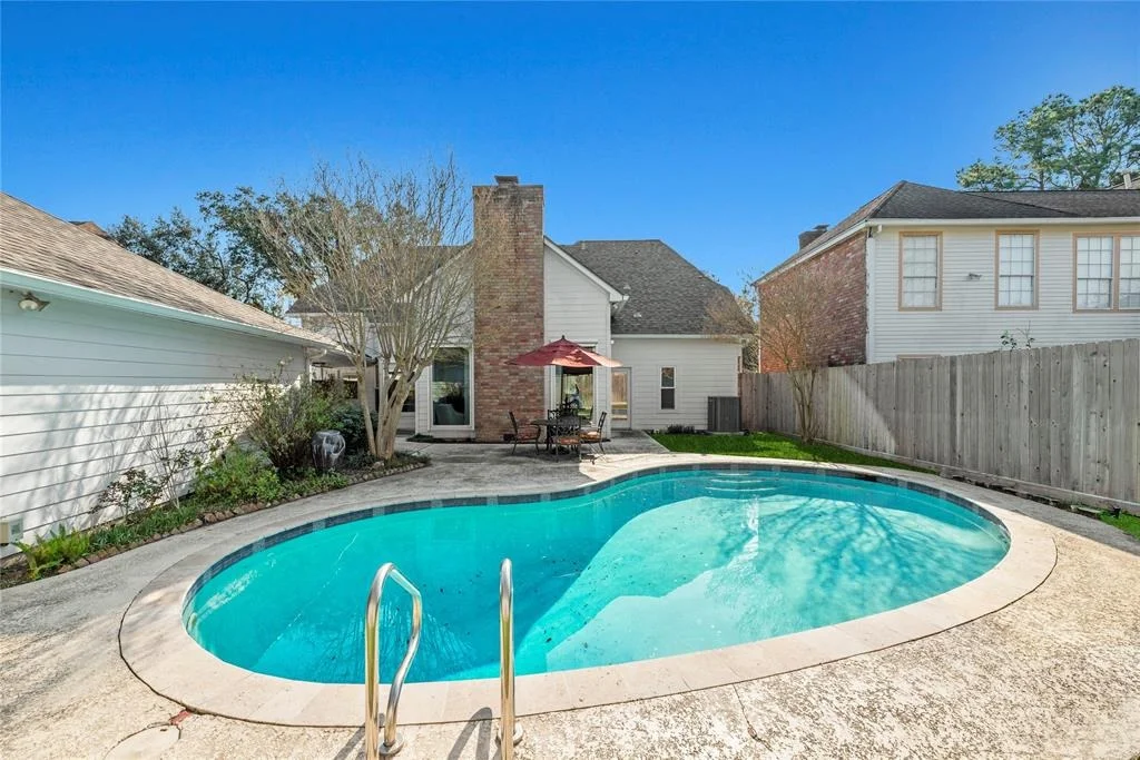 Photo of 922 Montview Drive