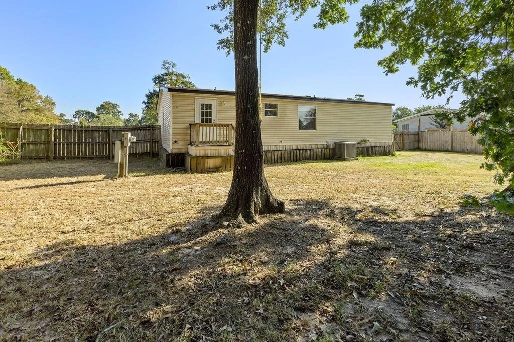 Photo of 182 Carmen Boulevard
