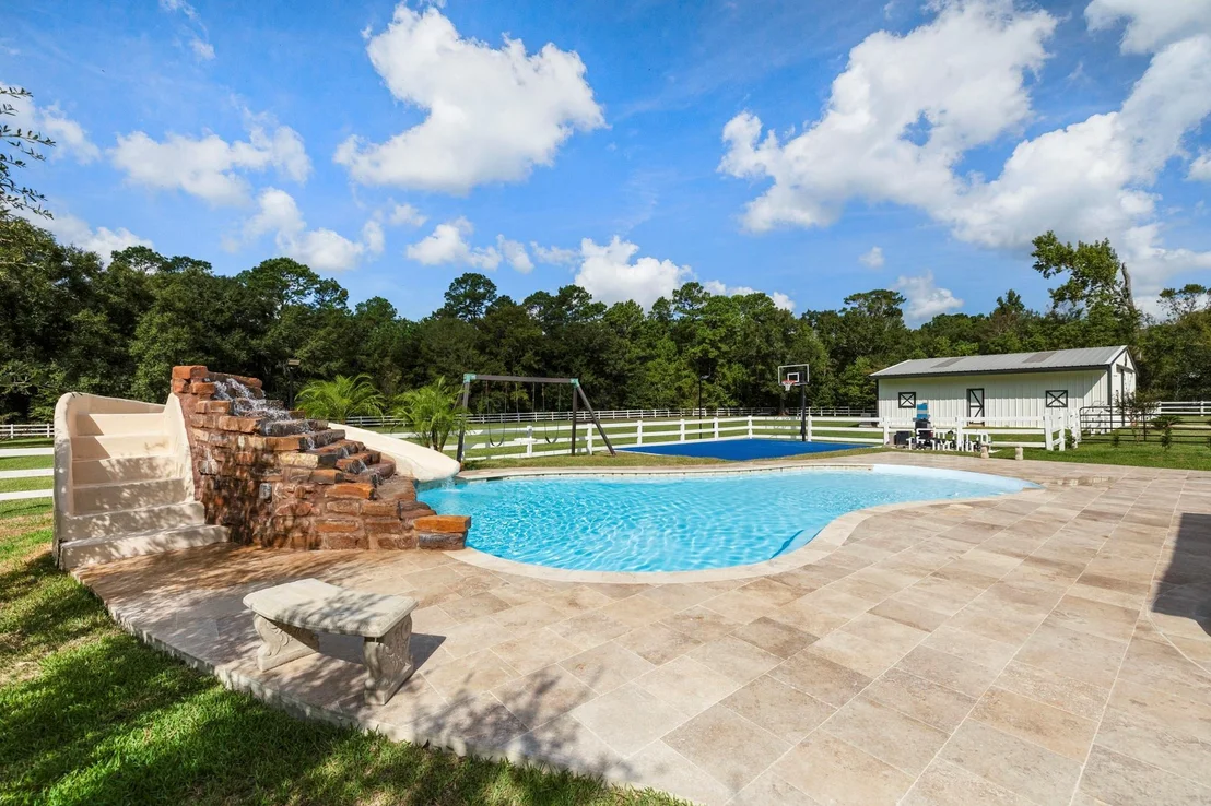 Photo of 31219 Edgewater Drive