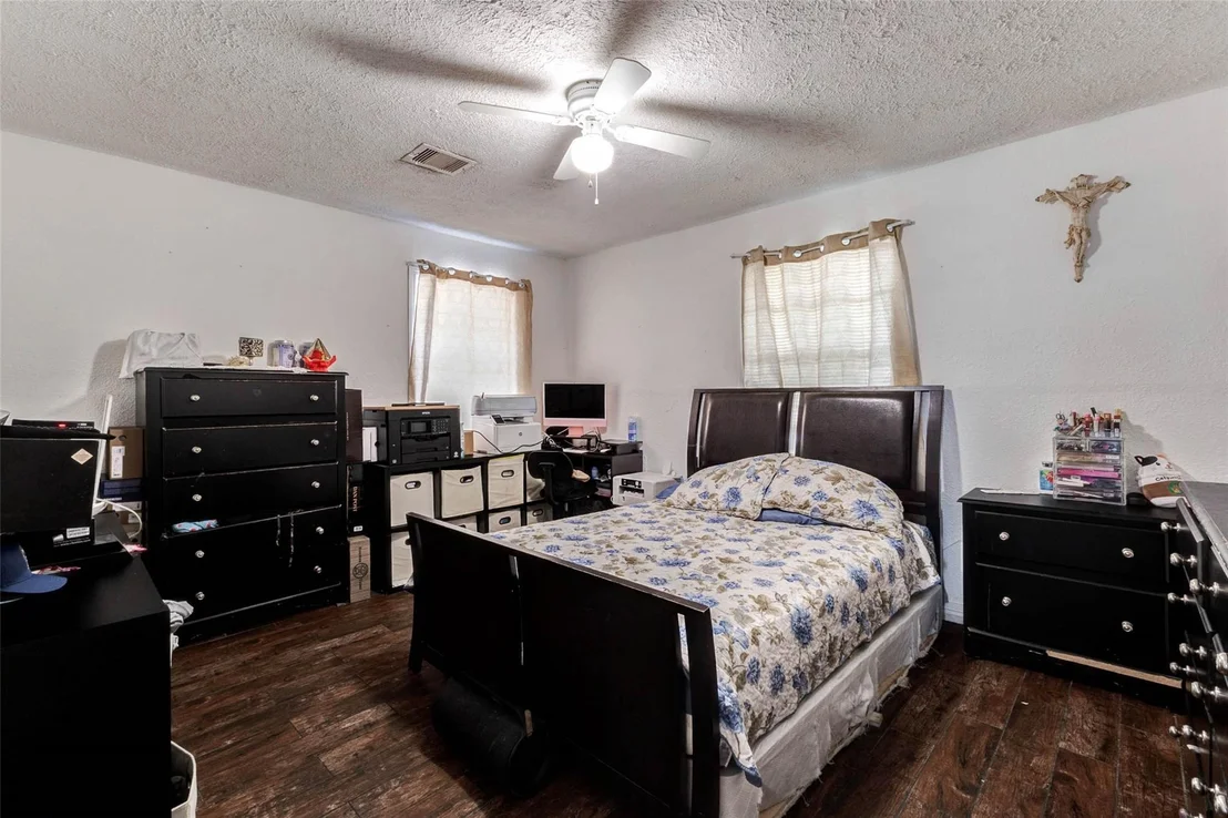 Photo of 1607 Beusch Drive
