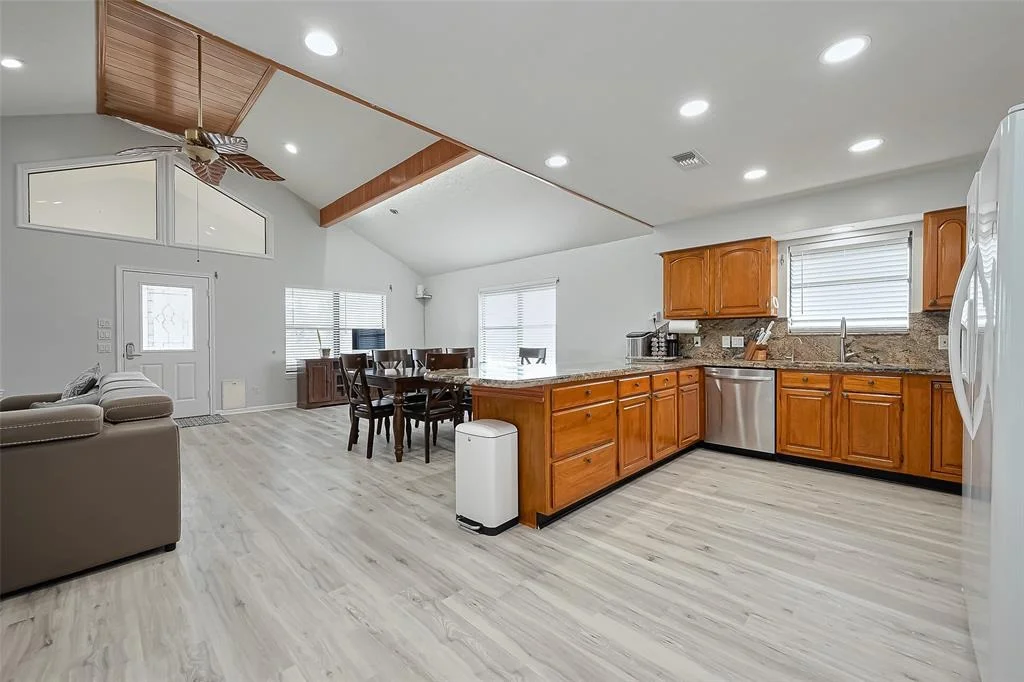 Photo of 210 Sampan Drive