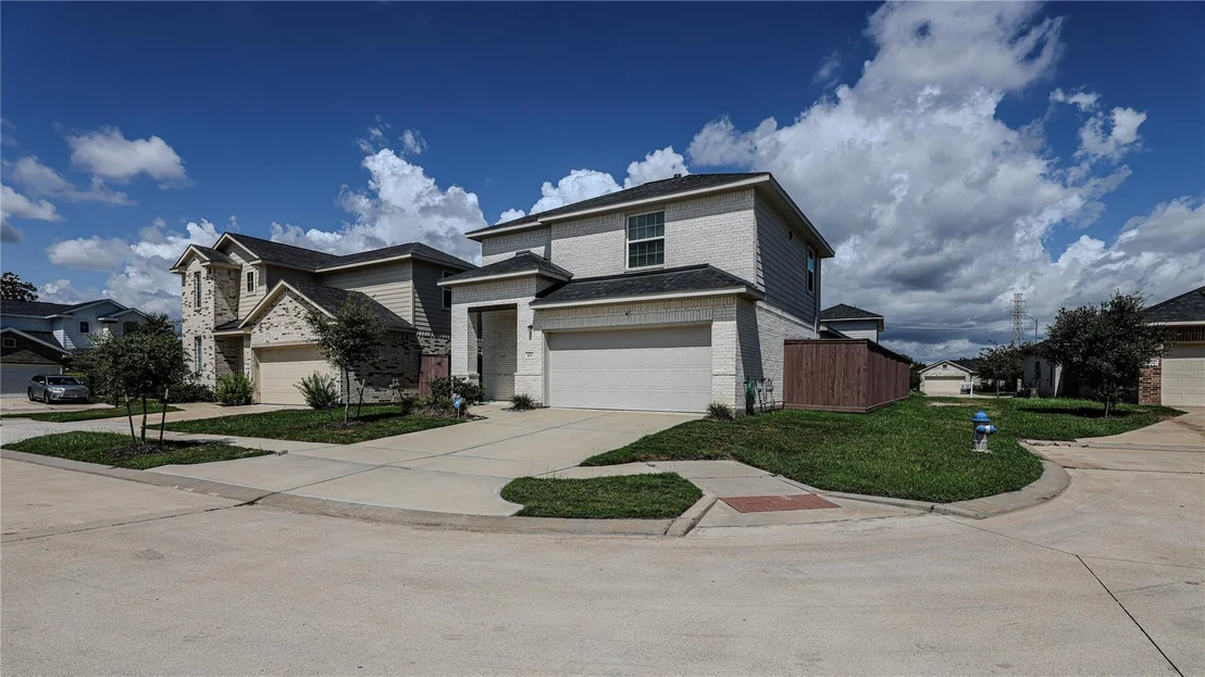 Photo of 402 Flycatcher Court