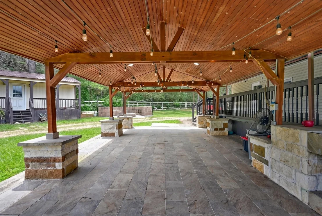 Photo of 1182 Oak Crest Drive