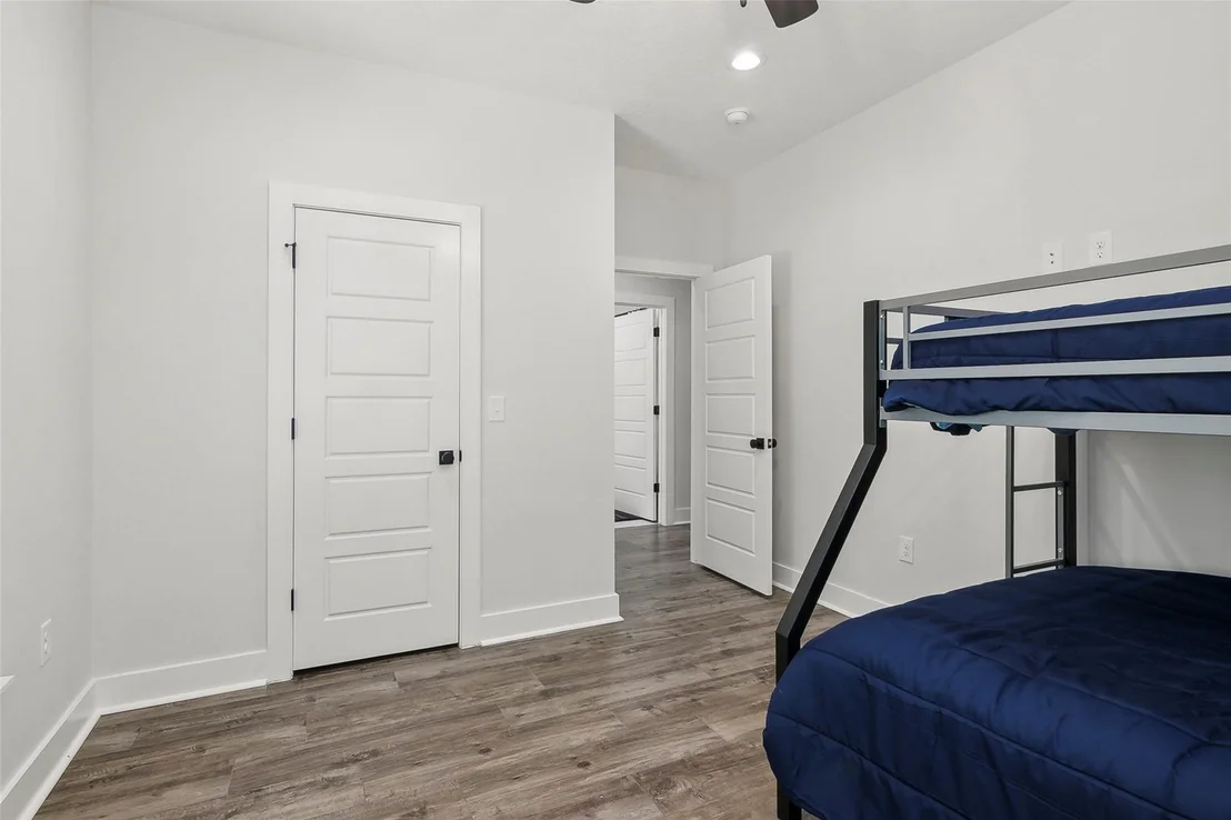 Photo of 175 Vantage Dr