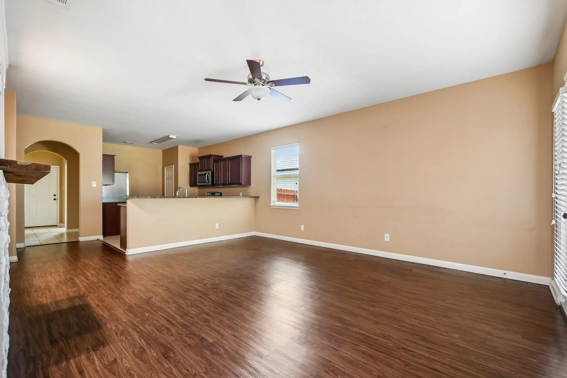 Photo of 128 Robertson Lane