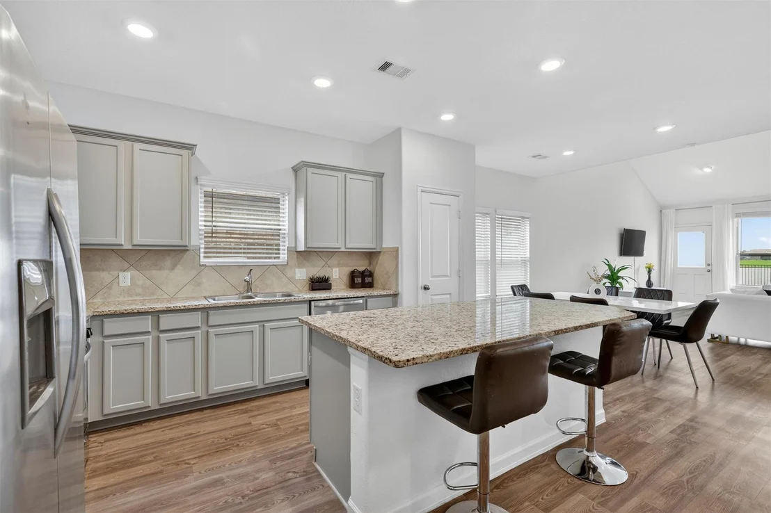Photo of 4822 Chestnut Valley Lane