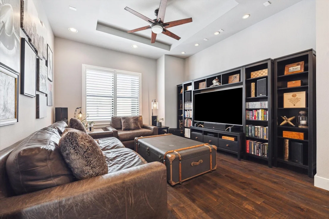 Photo of 5121 Elysian Street