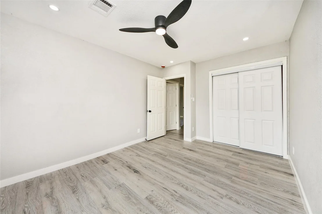 Photo of 712 Mobile Drive