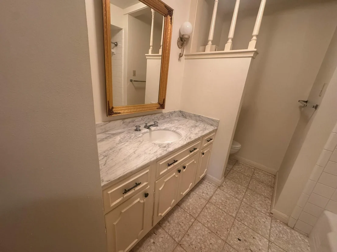 Photo of 803 Merry Lane