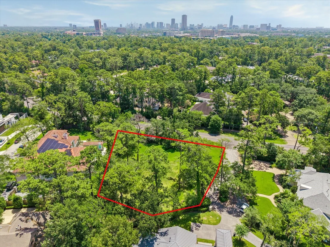 Photo of 11320 Memorial Drive