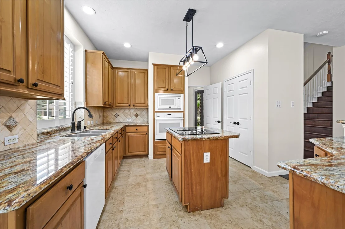 Photo of 14803 Cantwell Bend
