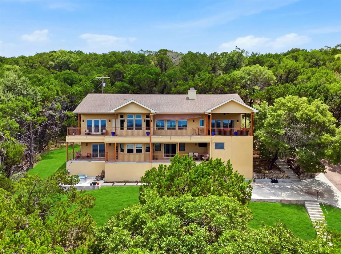 Photo of 6103 Lakeshore Drive