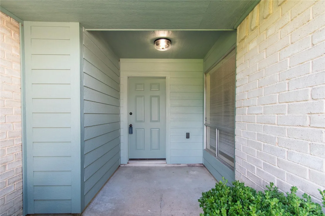 Photo of 462 Capehill Drive