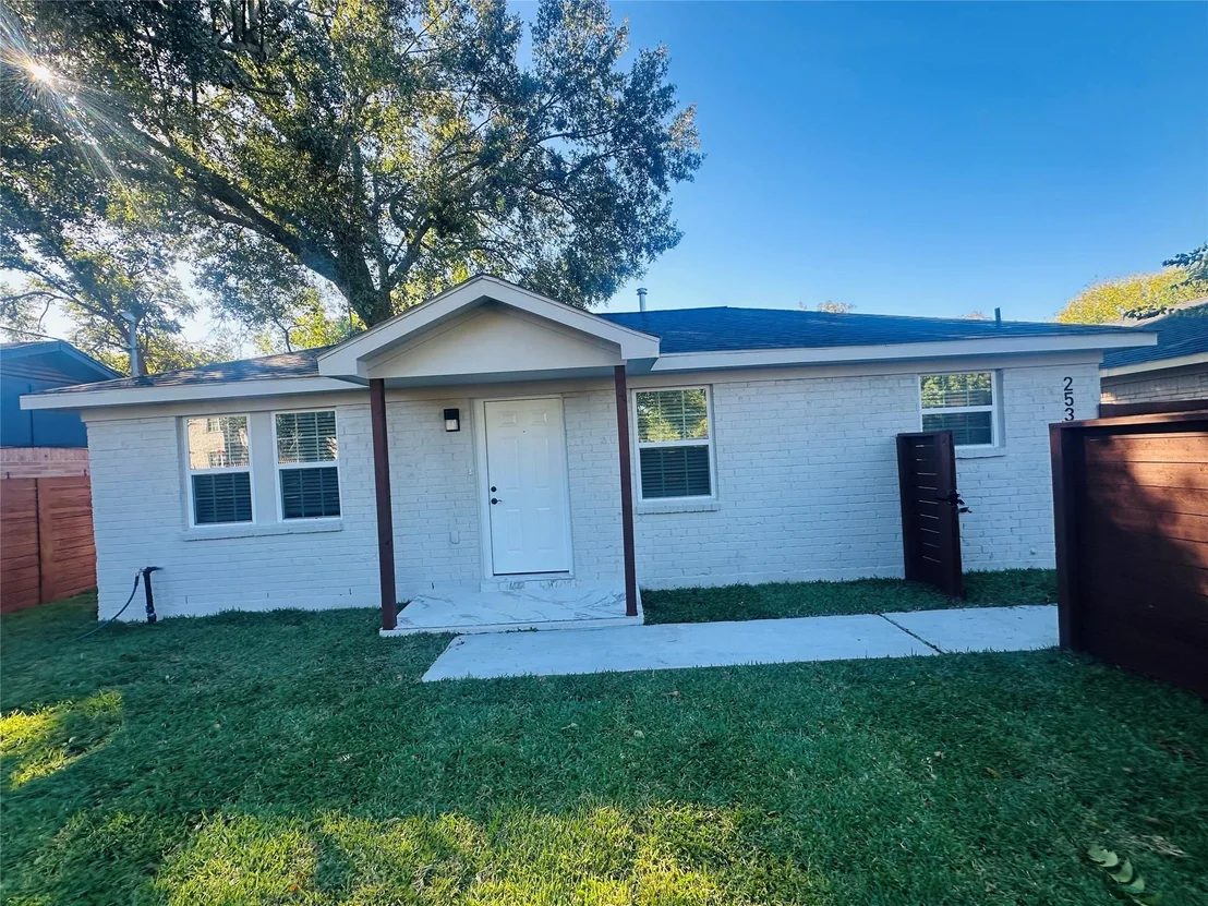 Photo of 2531 Walcott Lane