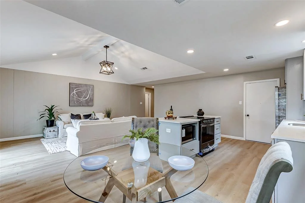 Photo of 6018 Benning Drive