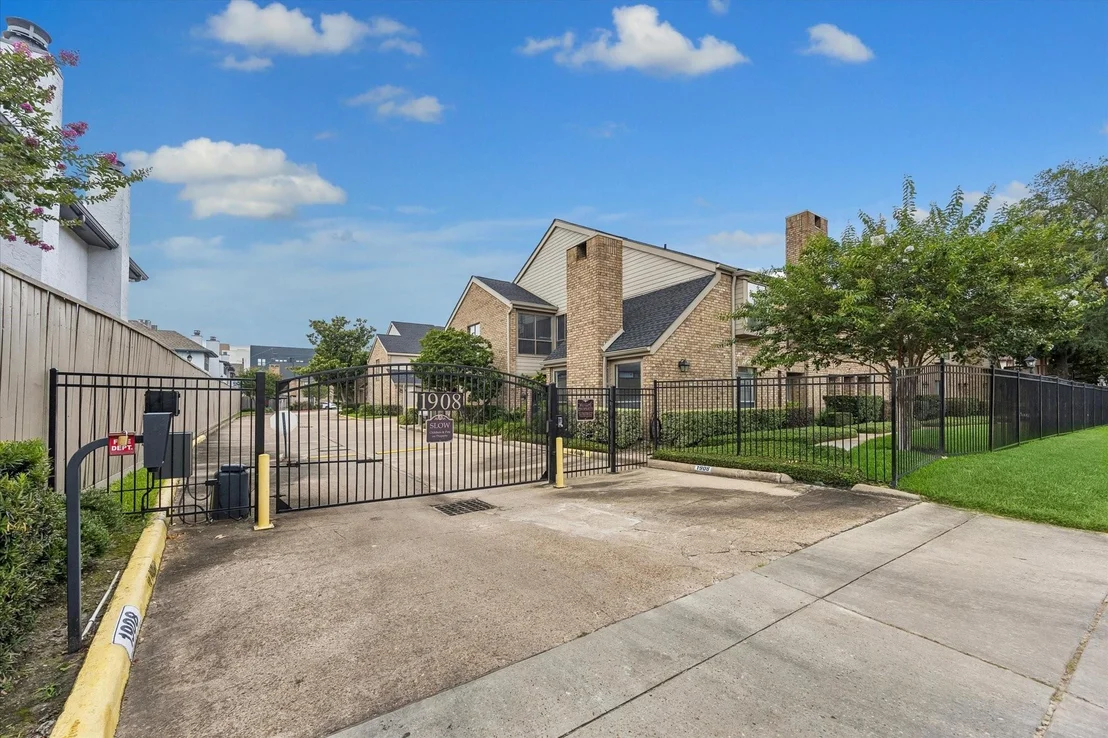 Photo of Unit 3 at 1908 Augusta Drive