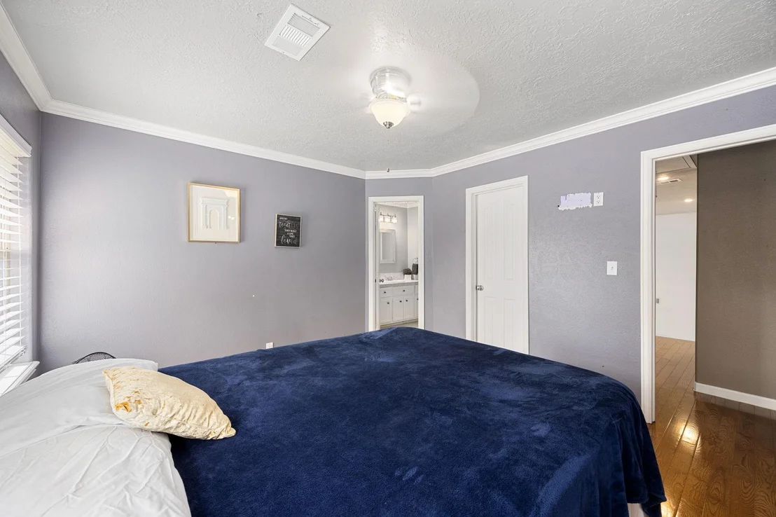 Photo of 21427 Tophill Drive