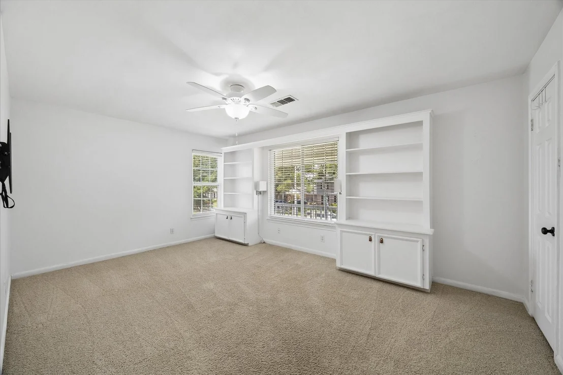 Photo of 426 Pebblebrook Drive
